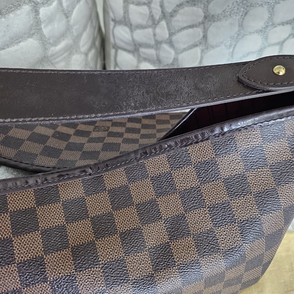 Louis Vuitton Damier Ebene Delightful Bag- MM Size - Functional, Classic Beauty! - Picture 4 of 15